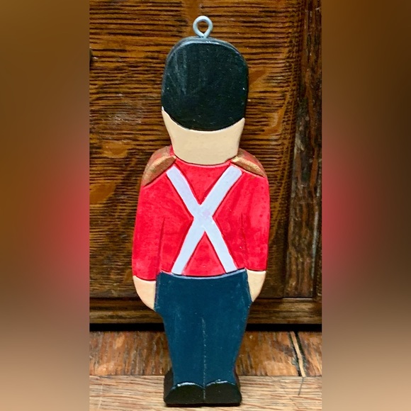 Y2K Vintage Artisan Hand Crafted Wooden Old Style Soldier Ornament - Picture 6 of 12